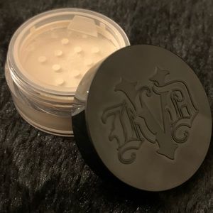 KatVonD lock it translucent setting powder small